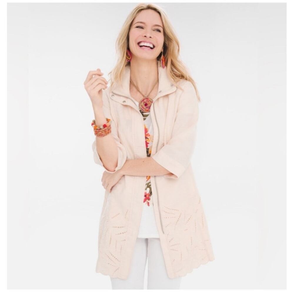 Chicos Linen Cutwork Topper 3/4 Sleeve Zip Up Jacket Size 1 Clam Shell Cruise